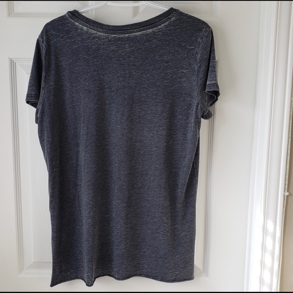 Metallica Graphic T-Shirt - Picture 3 of 3